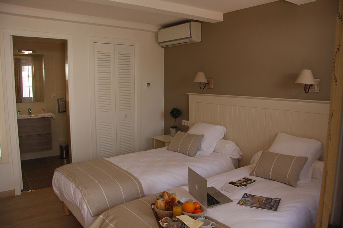 Hotel Le Concorde Aix-en-Provence Zimmer foto
